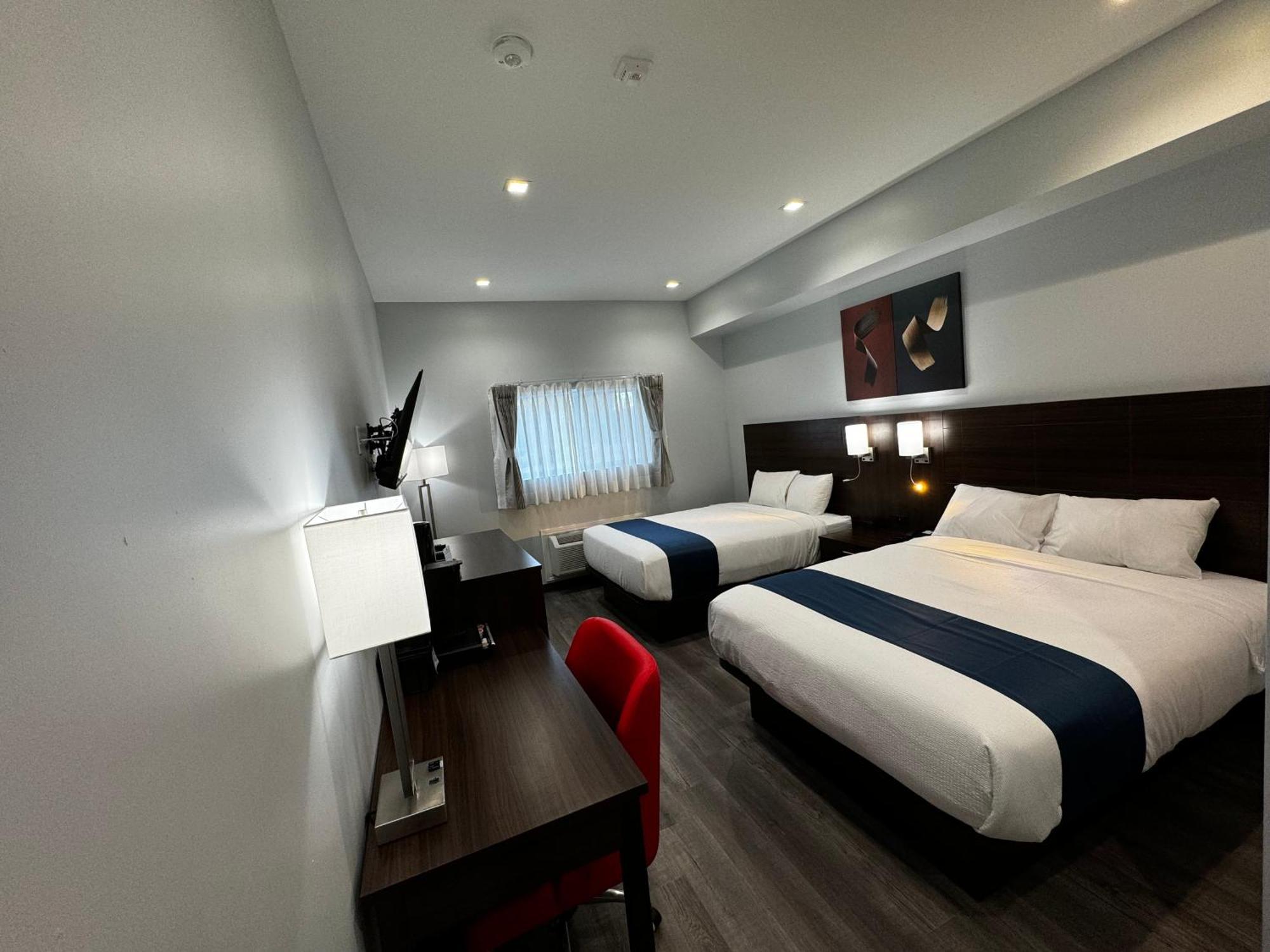 Travelodge By Wyndham Cochrane Kültér fotó