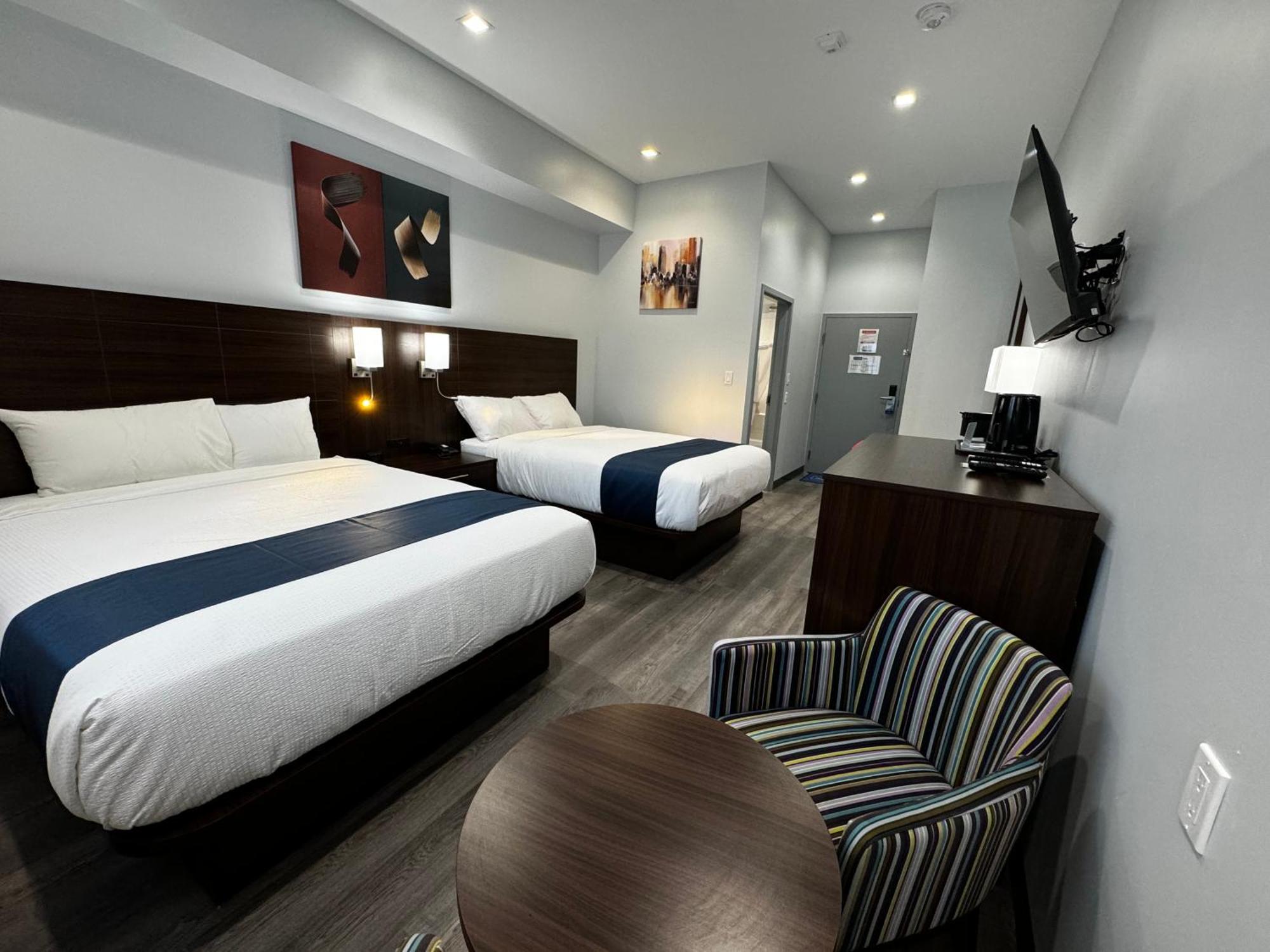 Travelodge By Wyndham Cochrane Kültér fotó